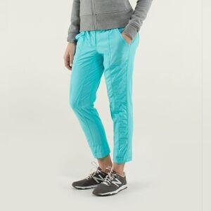 NWOT Lululemon Street to Studio Pants *Liner Angel Blue Size 6 Small Active